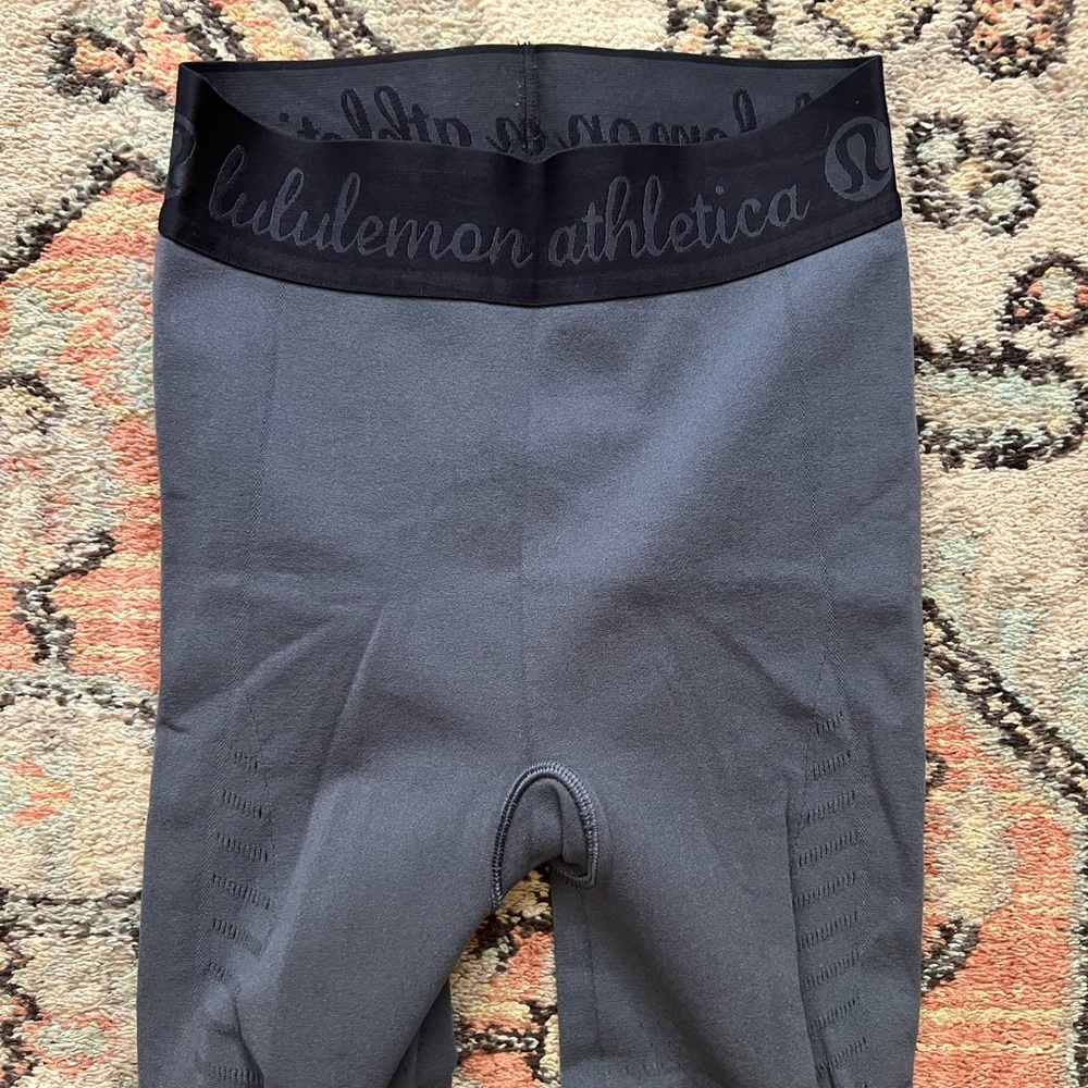 Lululemon crop tight